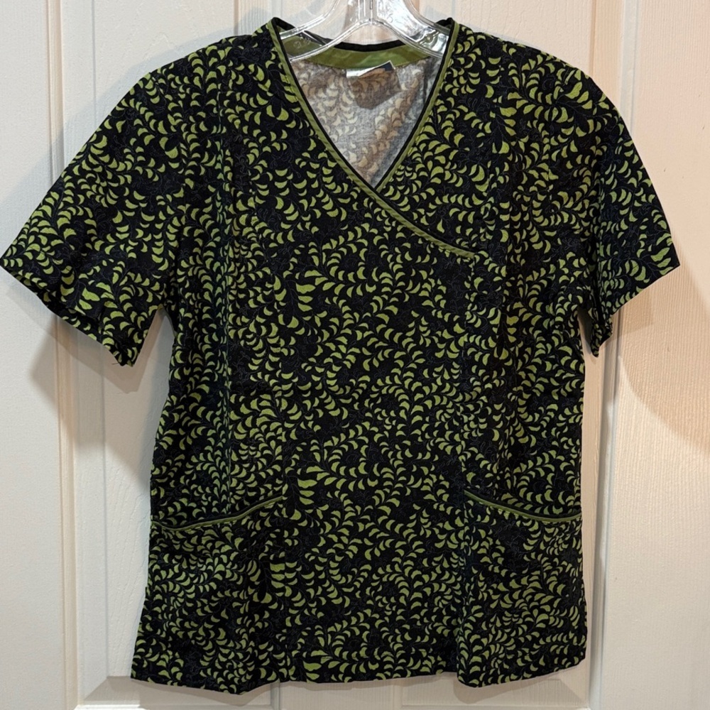 Smart Scrubs Green and Black Patterned Top